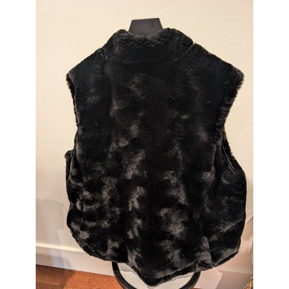 Original by Nicole Miller Faux Fur Reversible Vest • Cozy Winter Layer - Picture 2 of 6